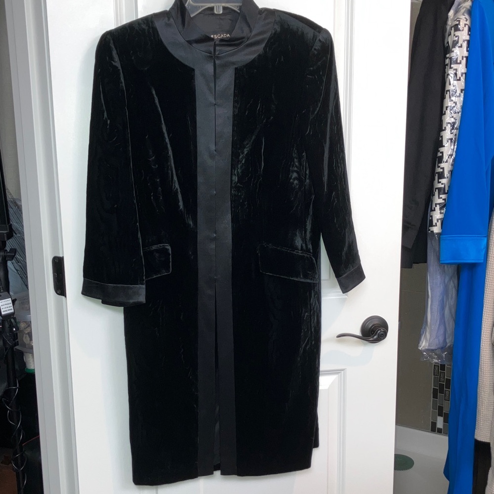 ESCADA  40 10  Velvet Evening Coat